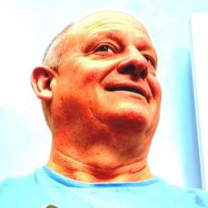 headshot of Gary Lehew