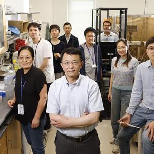 Ru-Rong Ji lab members standing in the lab